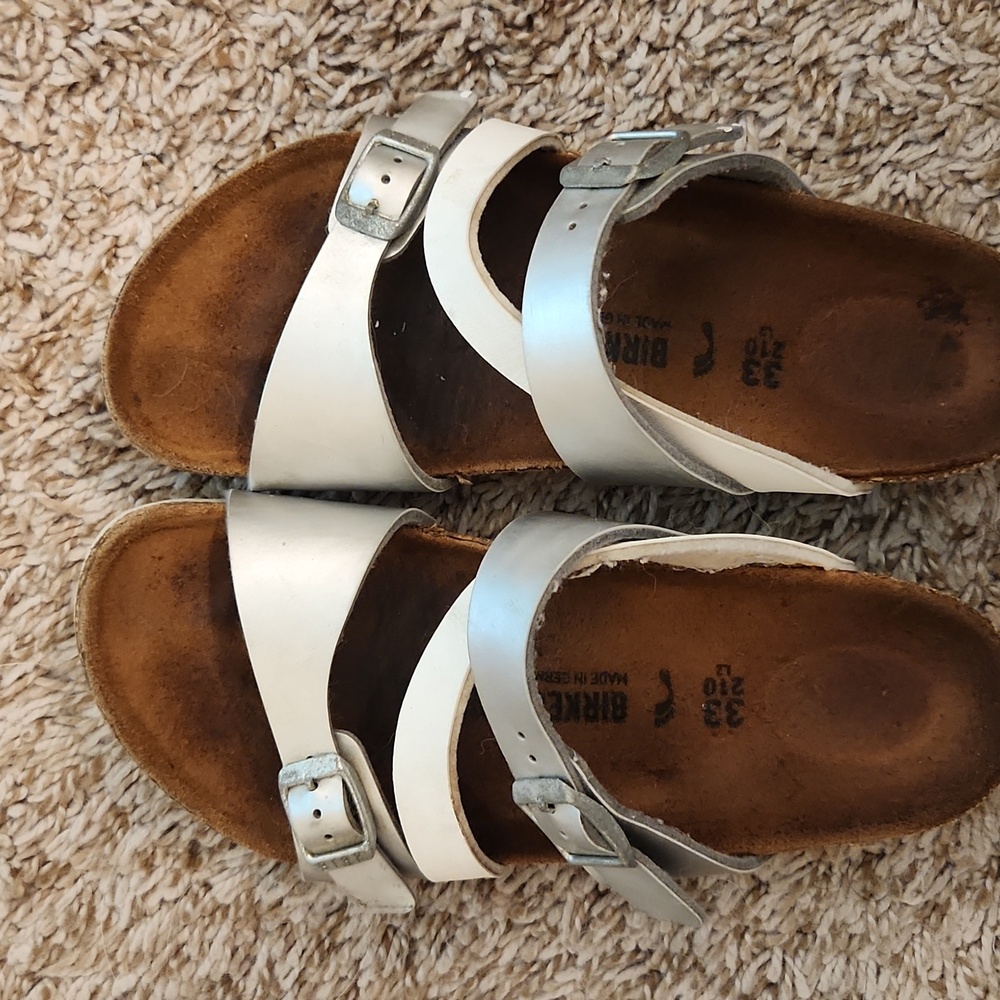 Girls white and silver Birkenstock